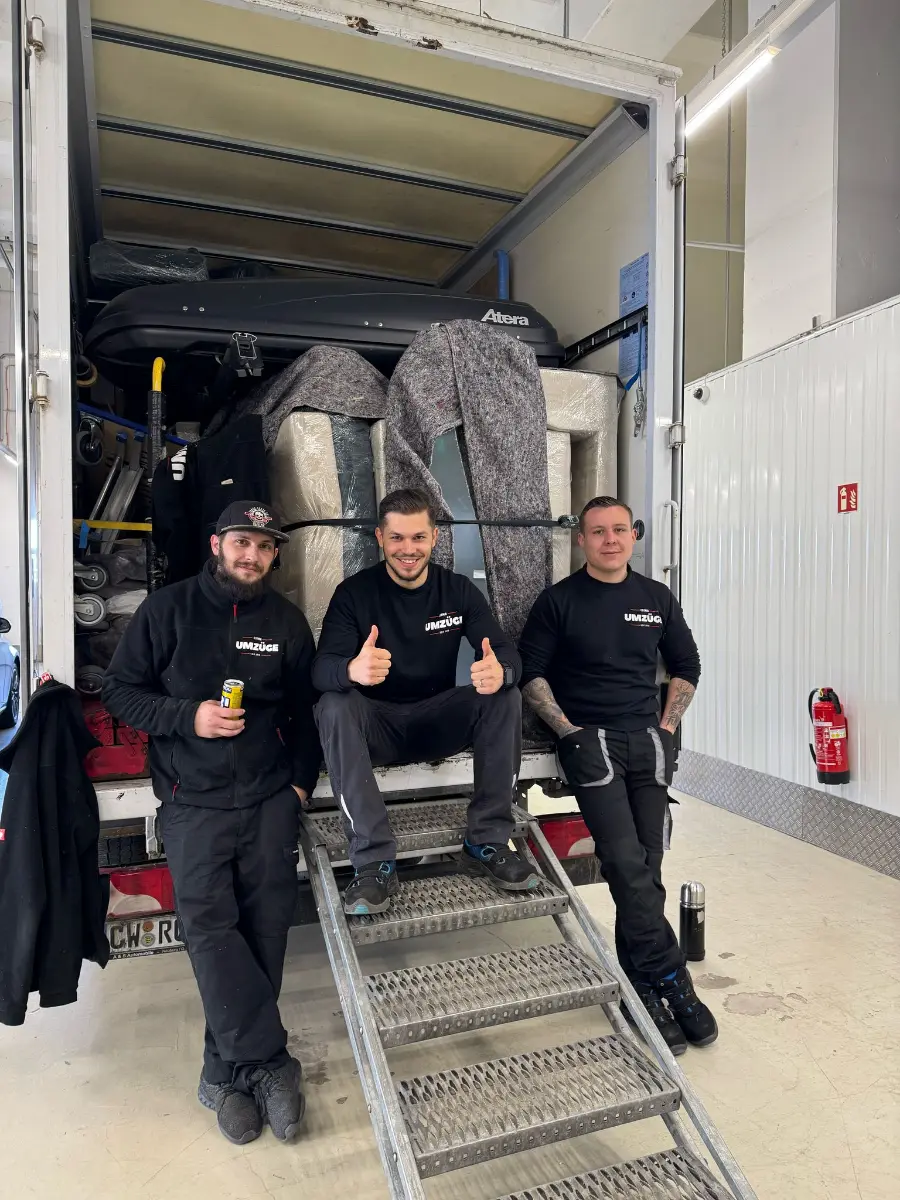 Csima Umzüge mit Koffer-LKW